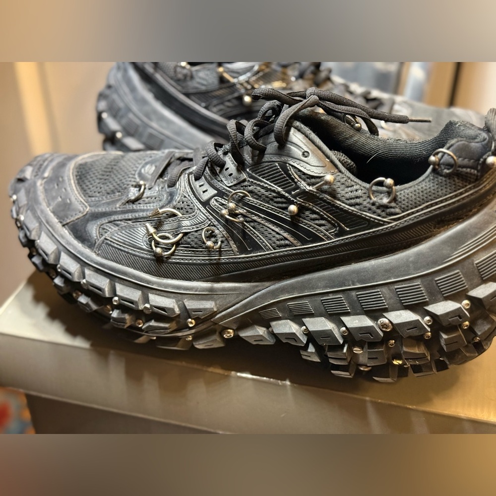 BALENCIAGA Men's Bouncer Screw Sneakers with Piercings Size 47/14 - Picture 13 of 14